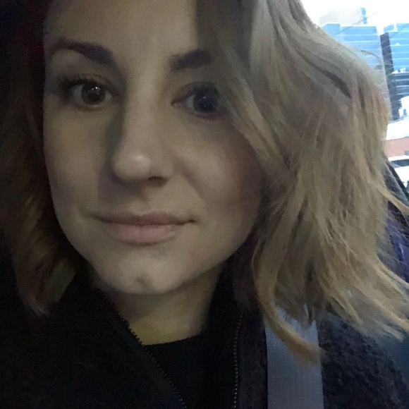 Meet your Posher, Rebecca - Picture 1 of 1